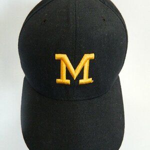 University of Michigan 100% Wool New Era 59/50 Pro Model  Hat Size 7 ½ USA Made